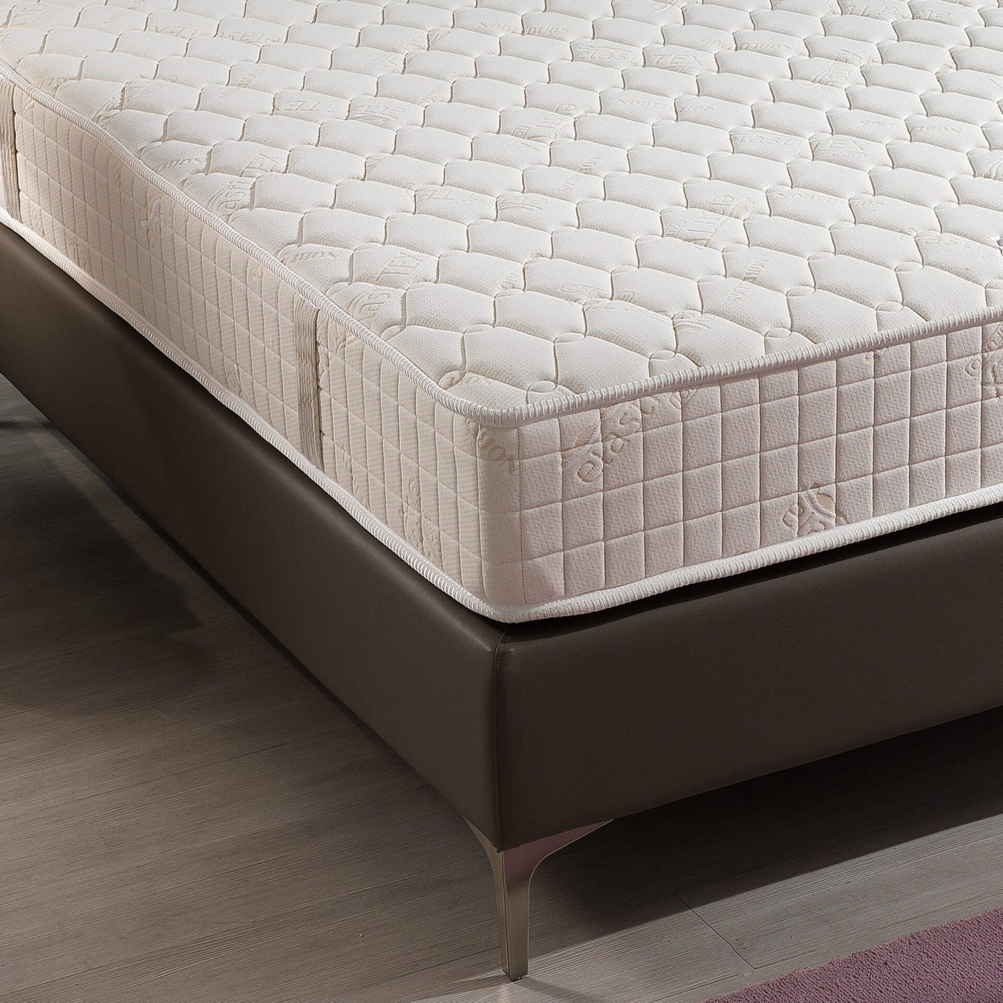 Matratze Maratea – Seitenansicht: professioneller Komfort fuer Hotels, Pensionen und Berghuetten.