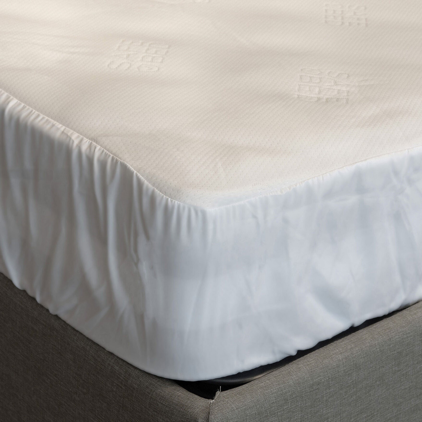 Matratzenauflage TIGLIO – Hochwertige Hotelausstattung fuer erholsamen Gaesteschlaf in Hotels und Unterkuenften in der Schweiz.